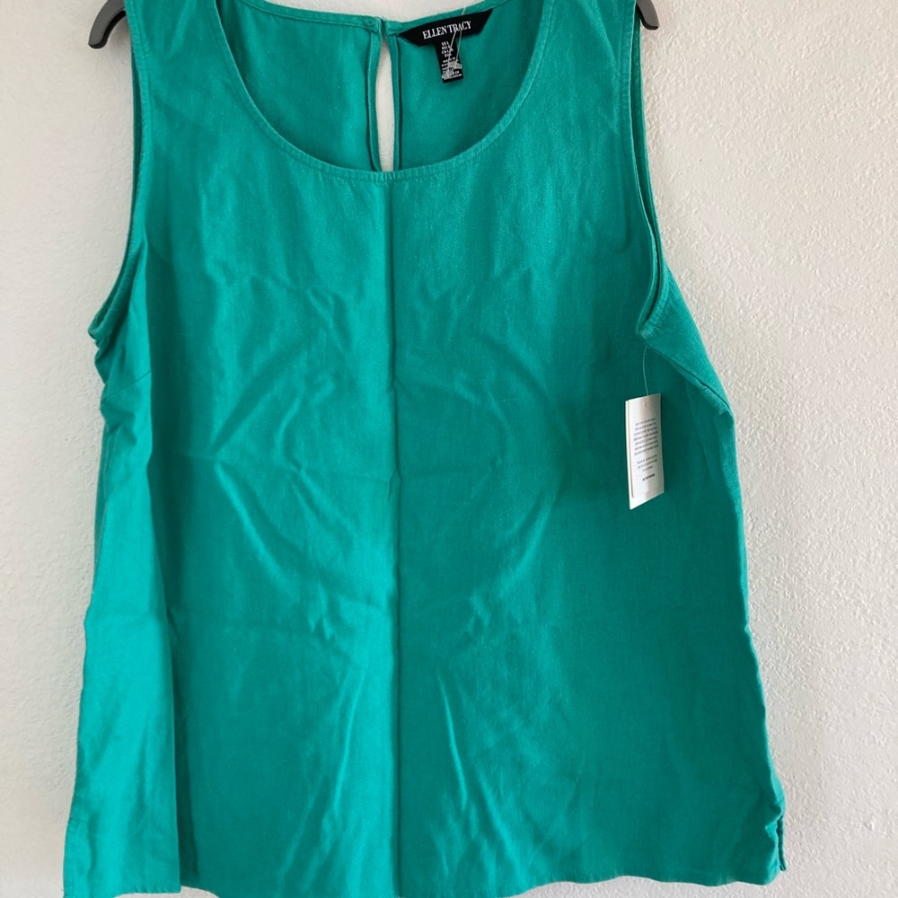 Ellen tracy sleeveless blouse.